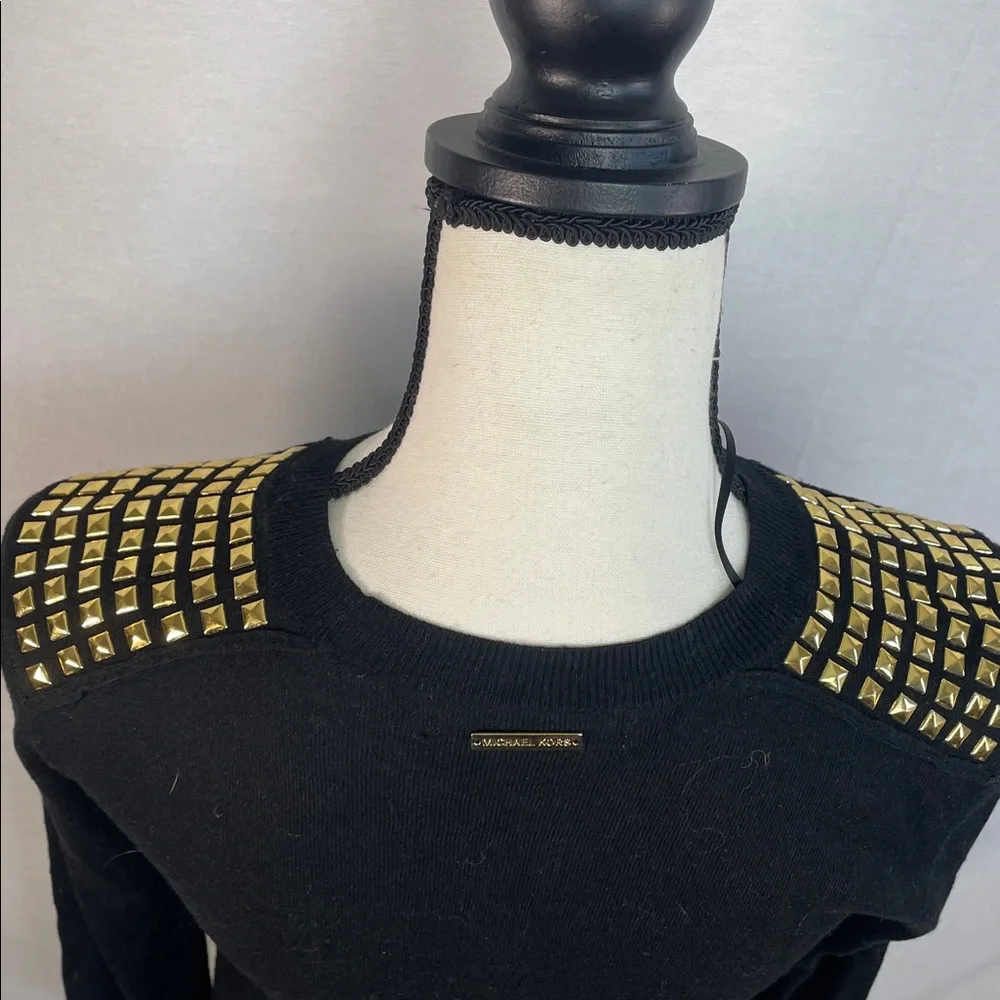 Cashmere Michael Kors Black Top with Gold Studs